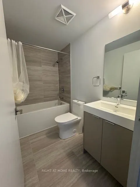 Photo 9 of 2920 Highway7 Road, Vaughan, Concord — HOMEH