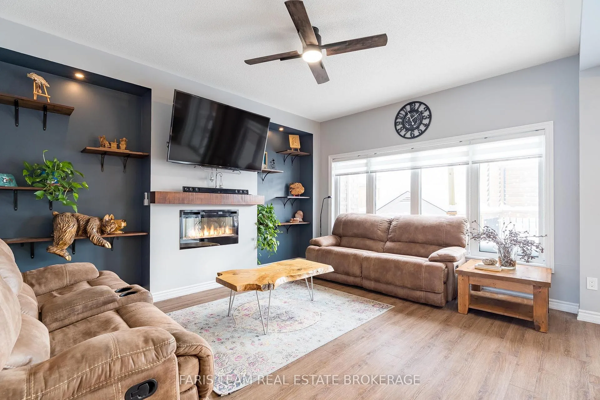 Photo 18 of 33 Bianca Crescent, Wasaga Beach — HOMEH