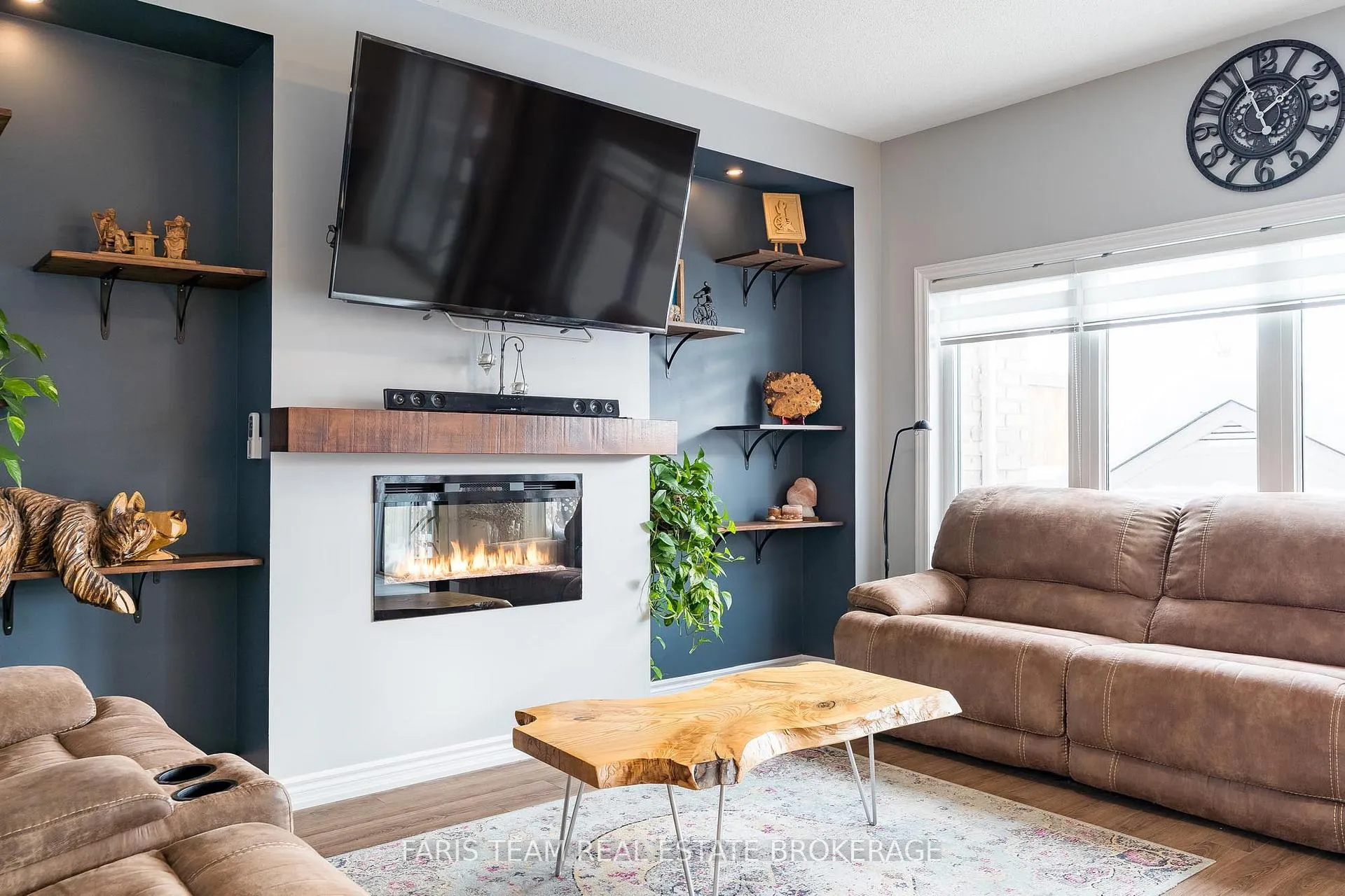 Photo 19 of 33 Bianca Crescent, Wasaga Beach — HOMEH