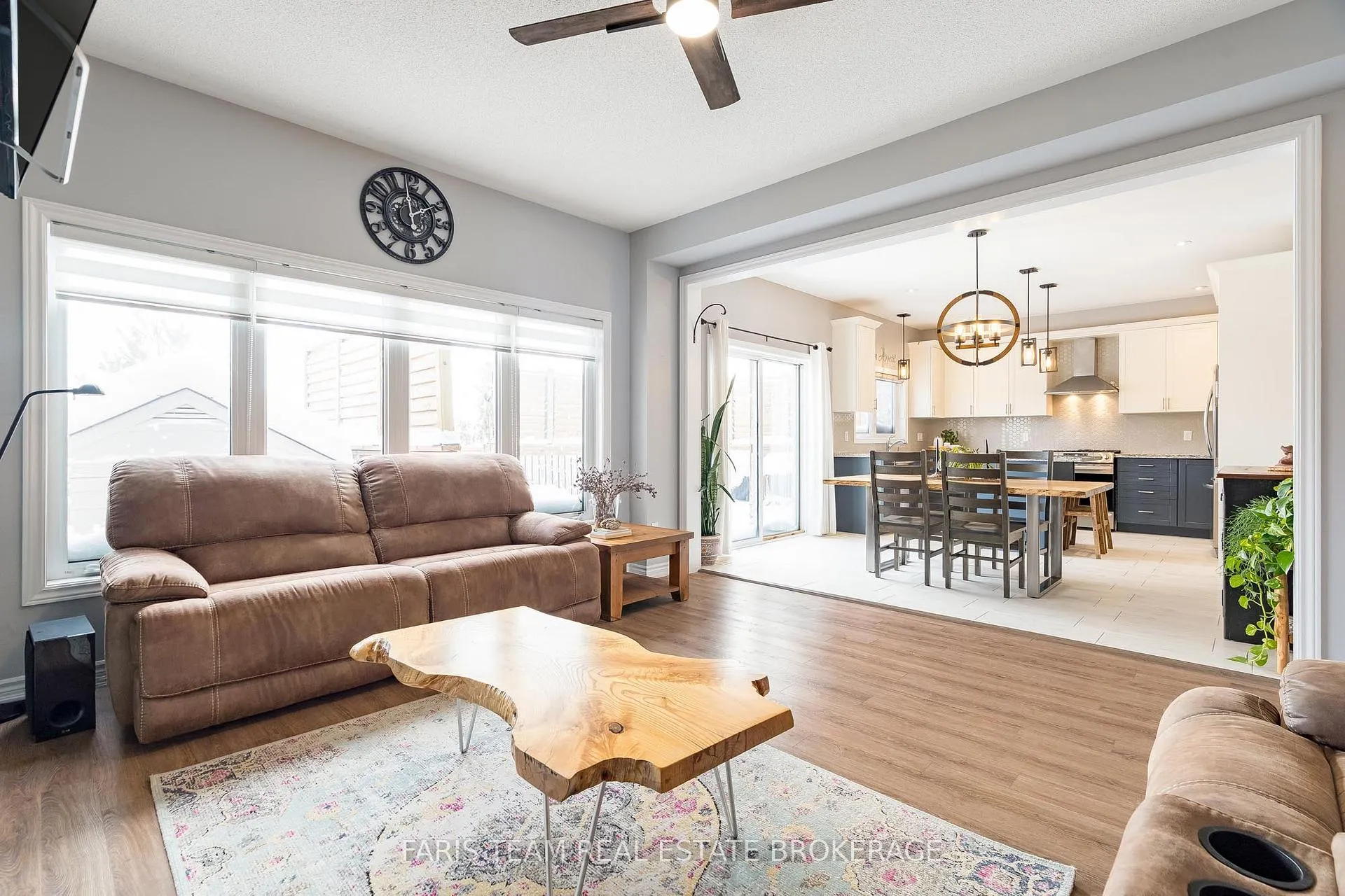 Photo 22 of 33 Bianca Crescent, Wasaga Beach — HOMEH