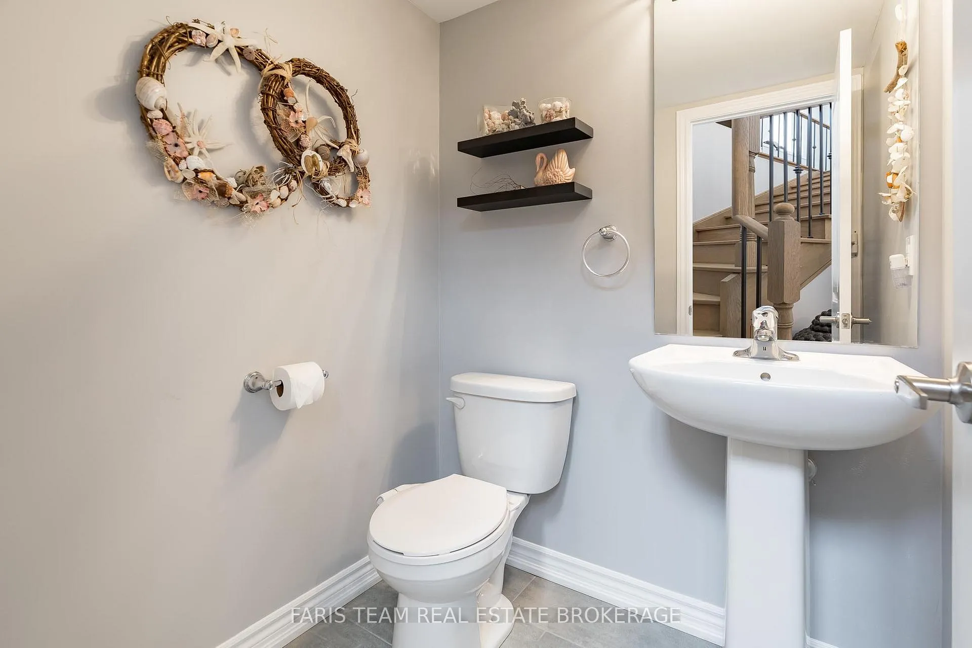 Photo 23 of 33 Bianca Crescent, Wasaga Beach — HOMEH