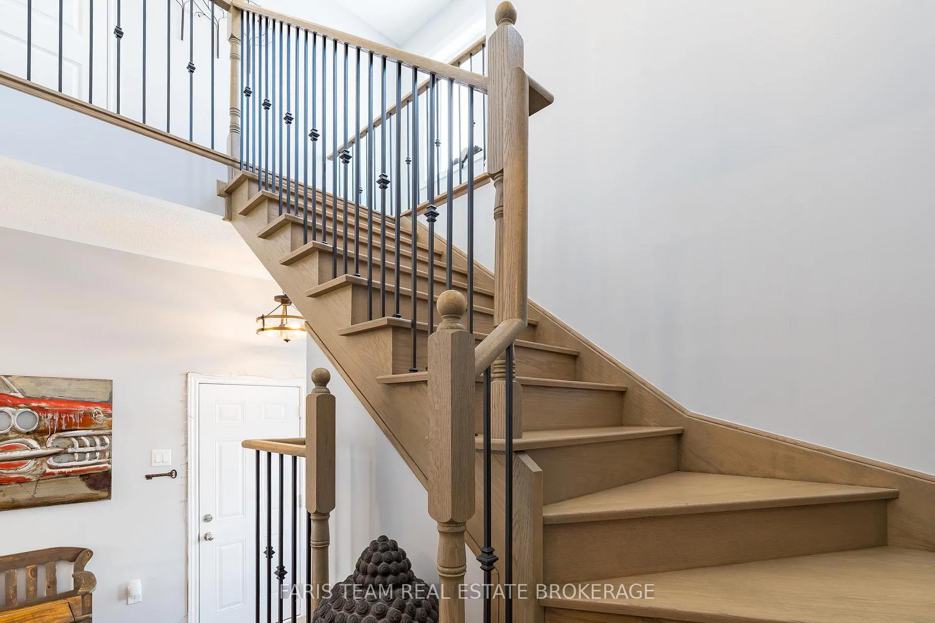 Photo 24 of 33 Bianca Crescent, Wasaga Beach — HOMEH
