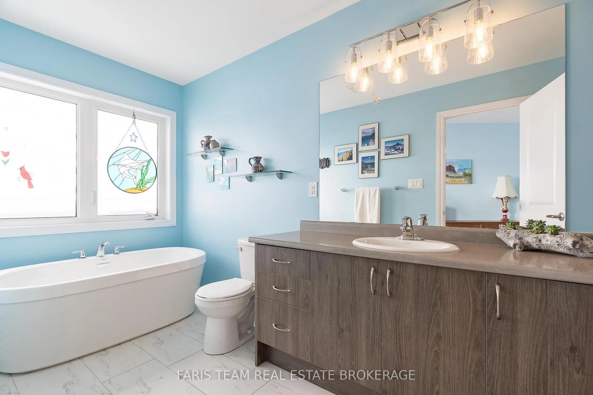 Photo 28 of 33 Bianca Crescent, Wasaga Beach — HOMEH