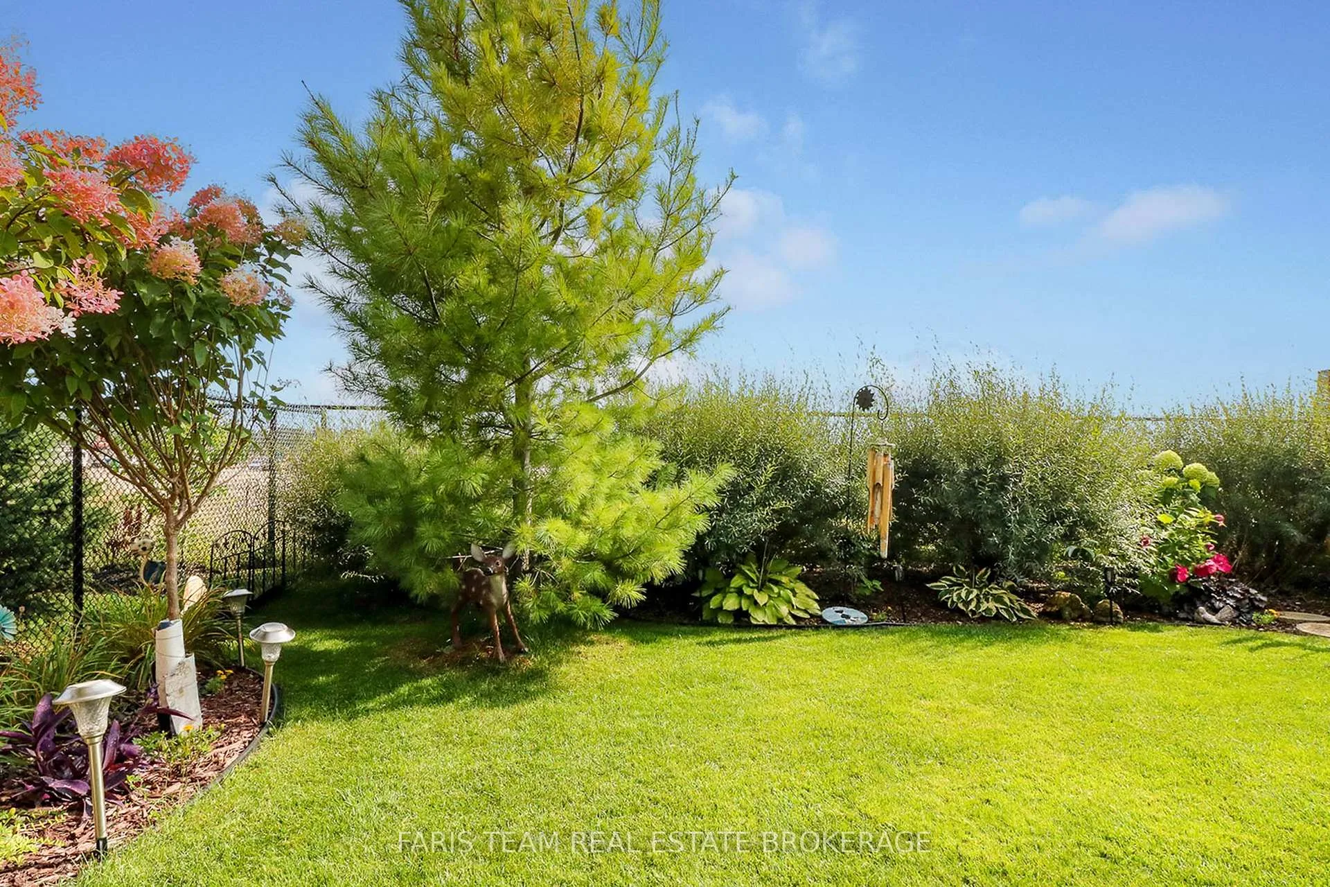 Photo 38 of 33 Bianca Crescent, Wasaga Beach — HOMEH