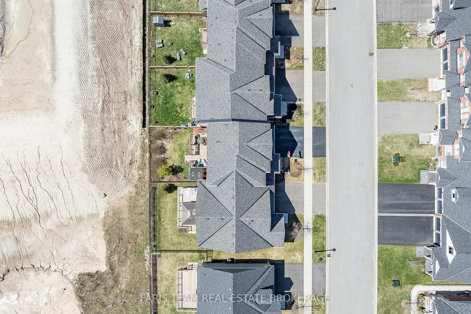 Photo 44 of 33 Bianca Crescent, Wasaga Beach — HOMEH