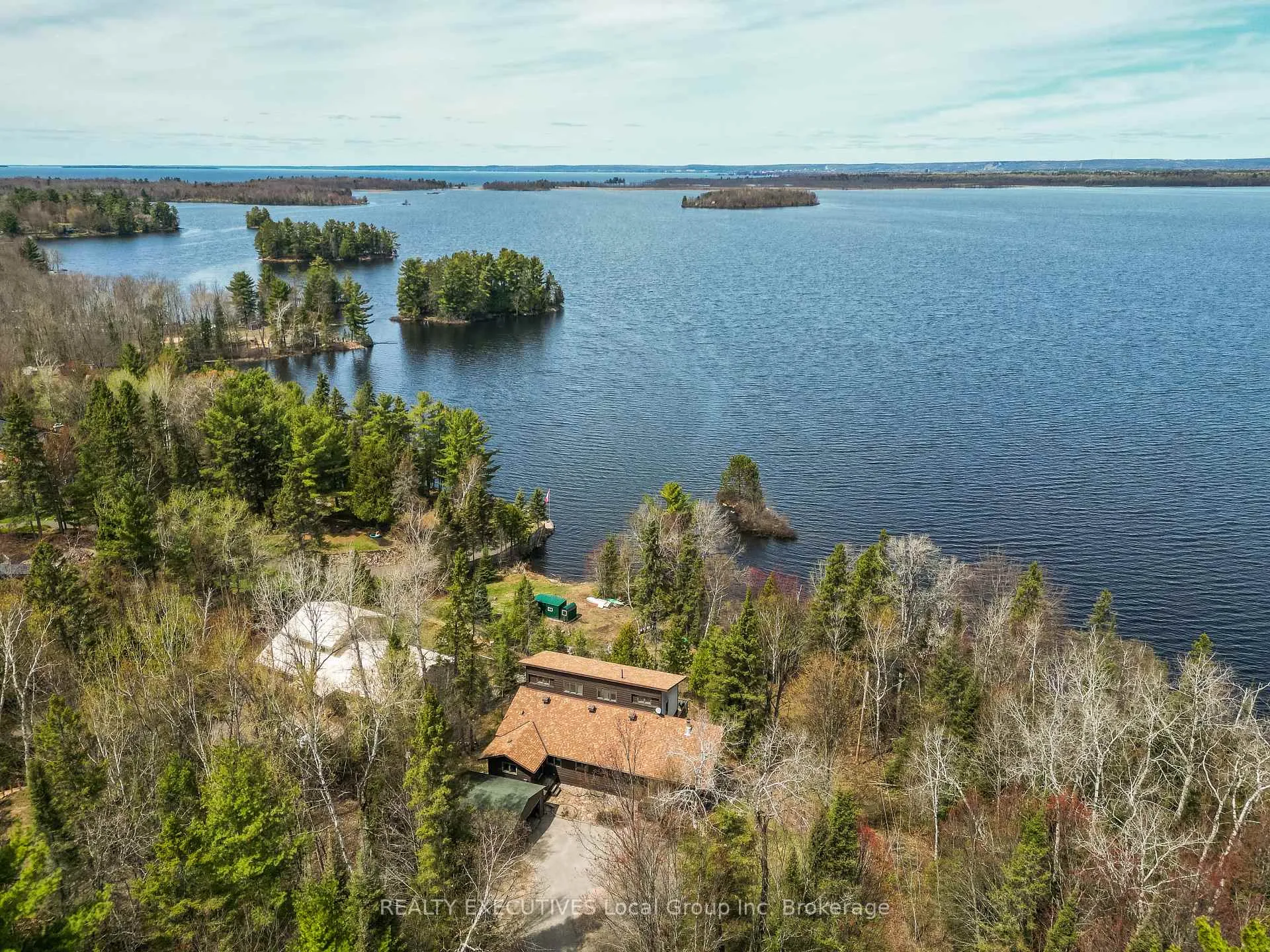 Photo 1 of 410 Pinecreek Crescent, Callander — HOMEH