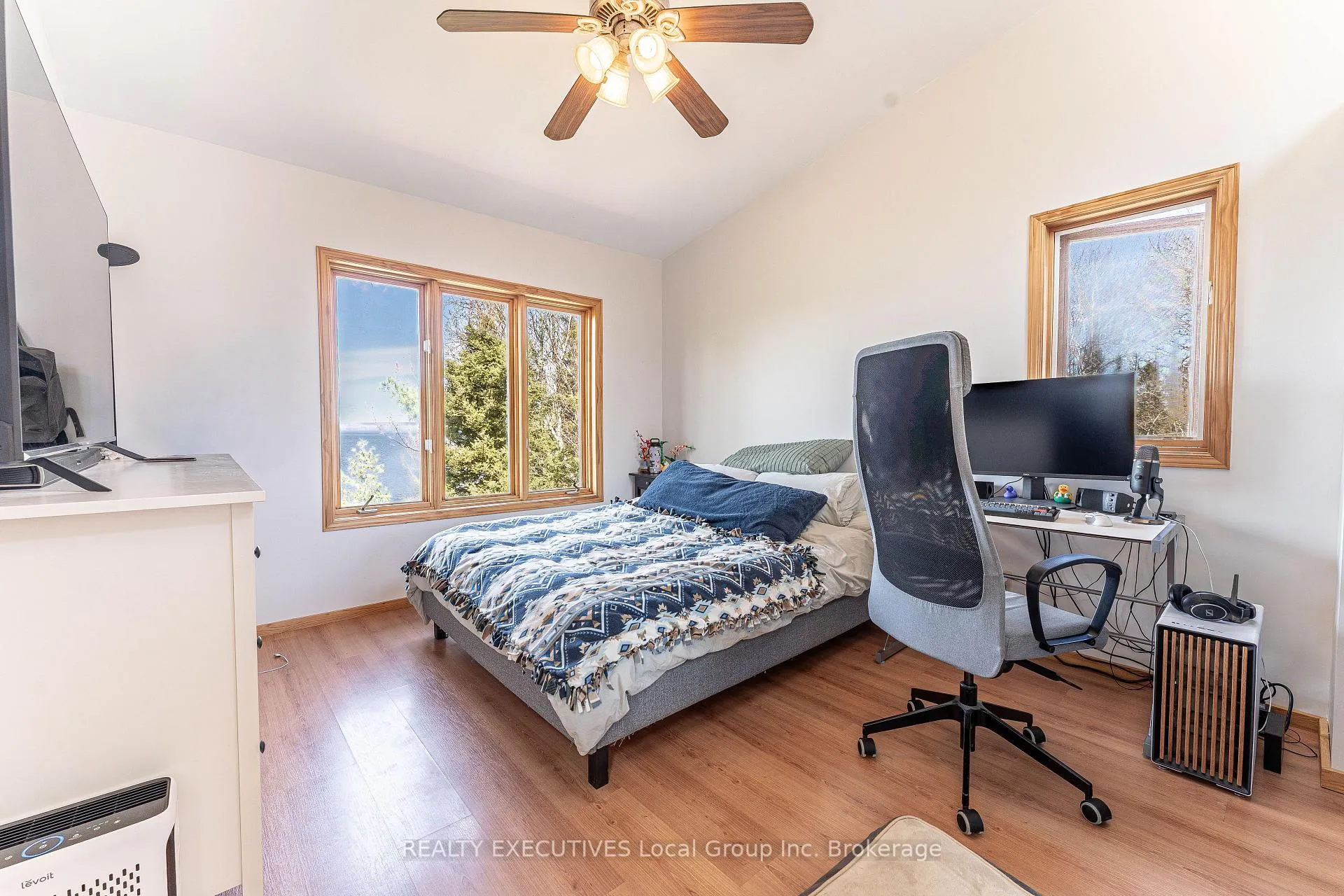 Photo 35 of 410 Pinecreek Crescent, Callander — HOMEH