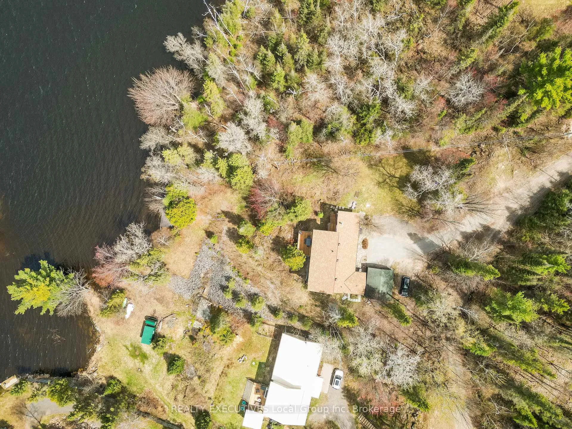 Photo 2 of 410 Pinecreek Crescent, Callander — HOMEH