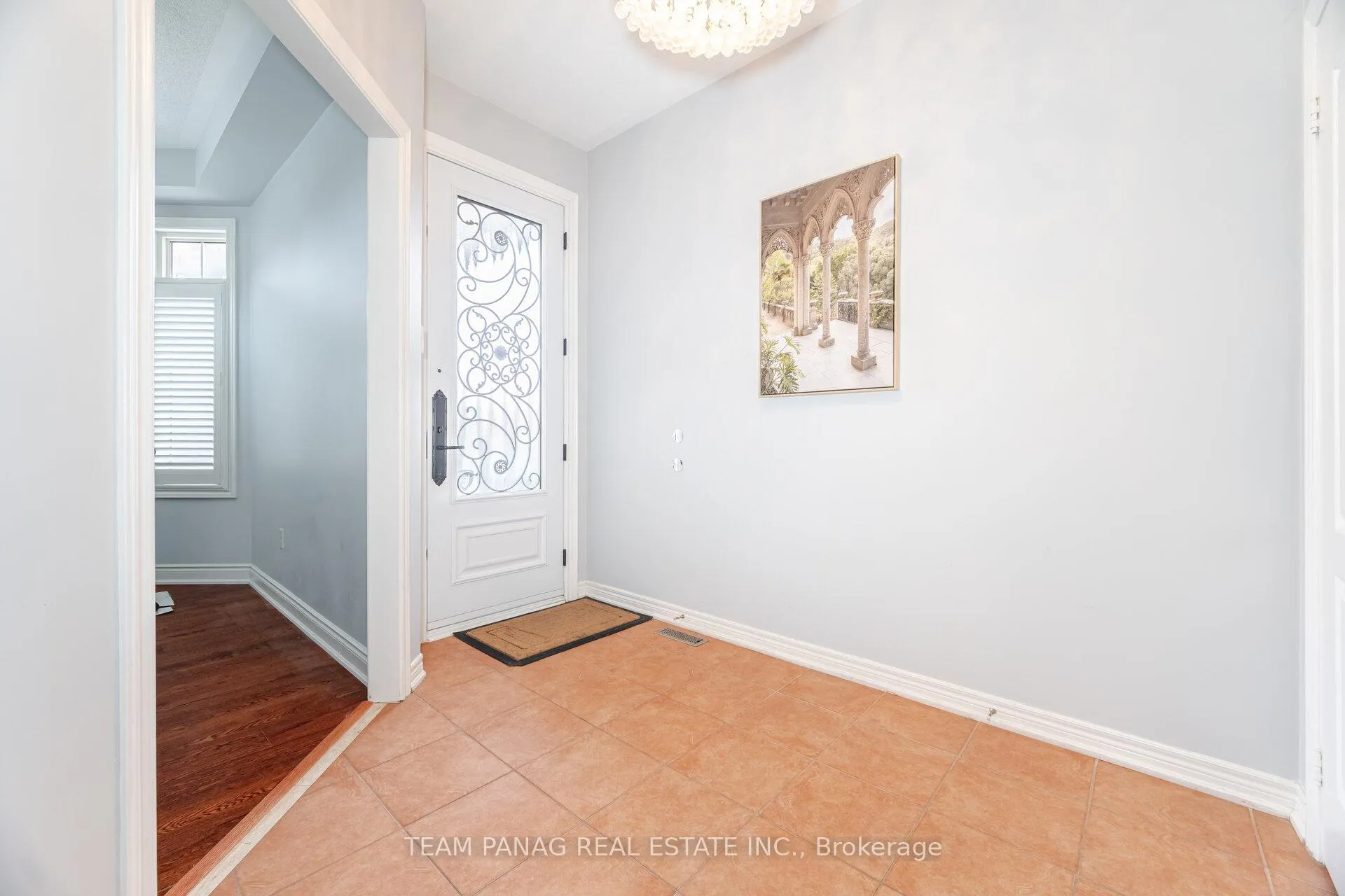 Photo 3 of 8 Goreridge Crescent, Brampton, Bram East — HOMEH