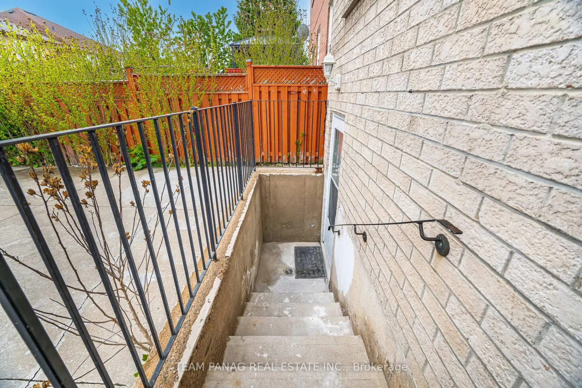 Photo 35 of 8 Goreridge Crescent, Brampton, Bram East — HOMEH