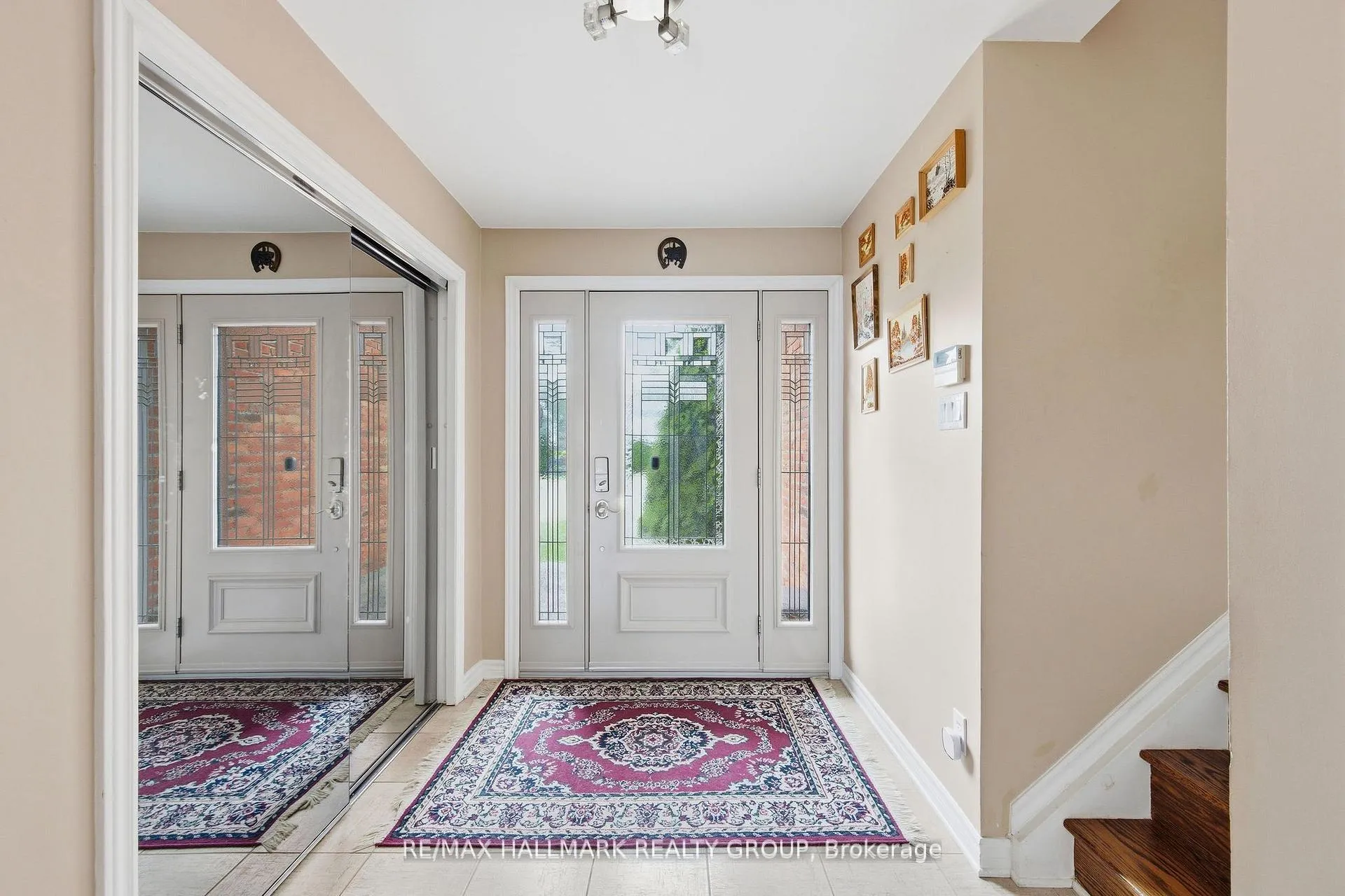 Photo 3 of 23 Riverbrook Road, Ottawa, Arlington Woods — HOMEH