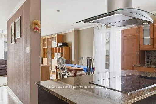 Photo 11 of 23 Riverbrook Road, Ottawa, Arlington Woods — HOMEH