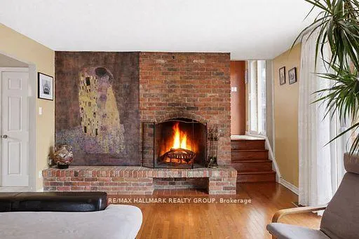 Photo 15 of 23 Riverbrook Road, Ottawa, Arlington Woods — HOMEH