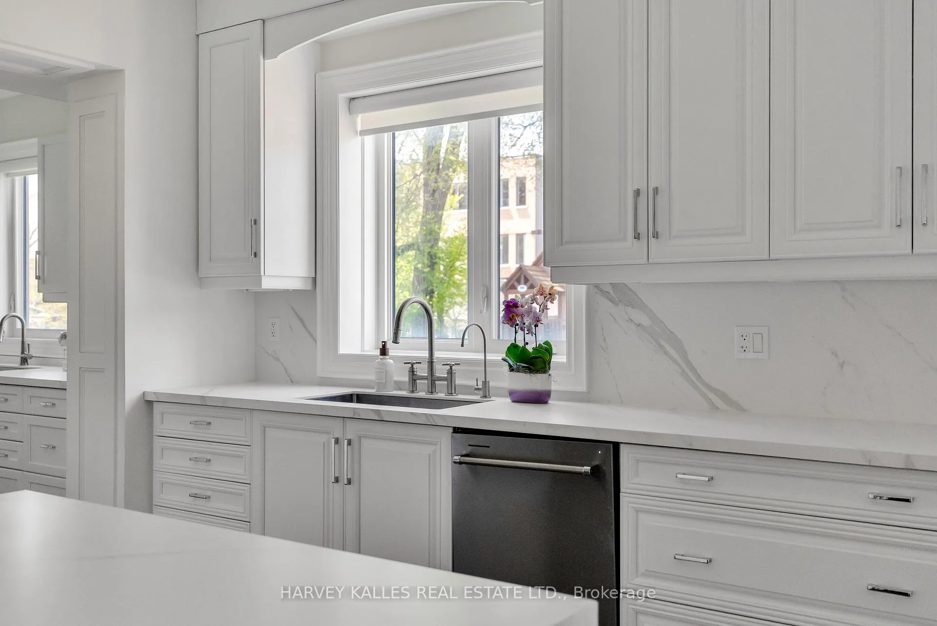 Photo 16 of 80 Lynnhaven Road, Toronto, Englemount-Lawrence — HOMEH