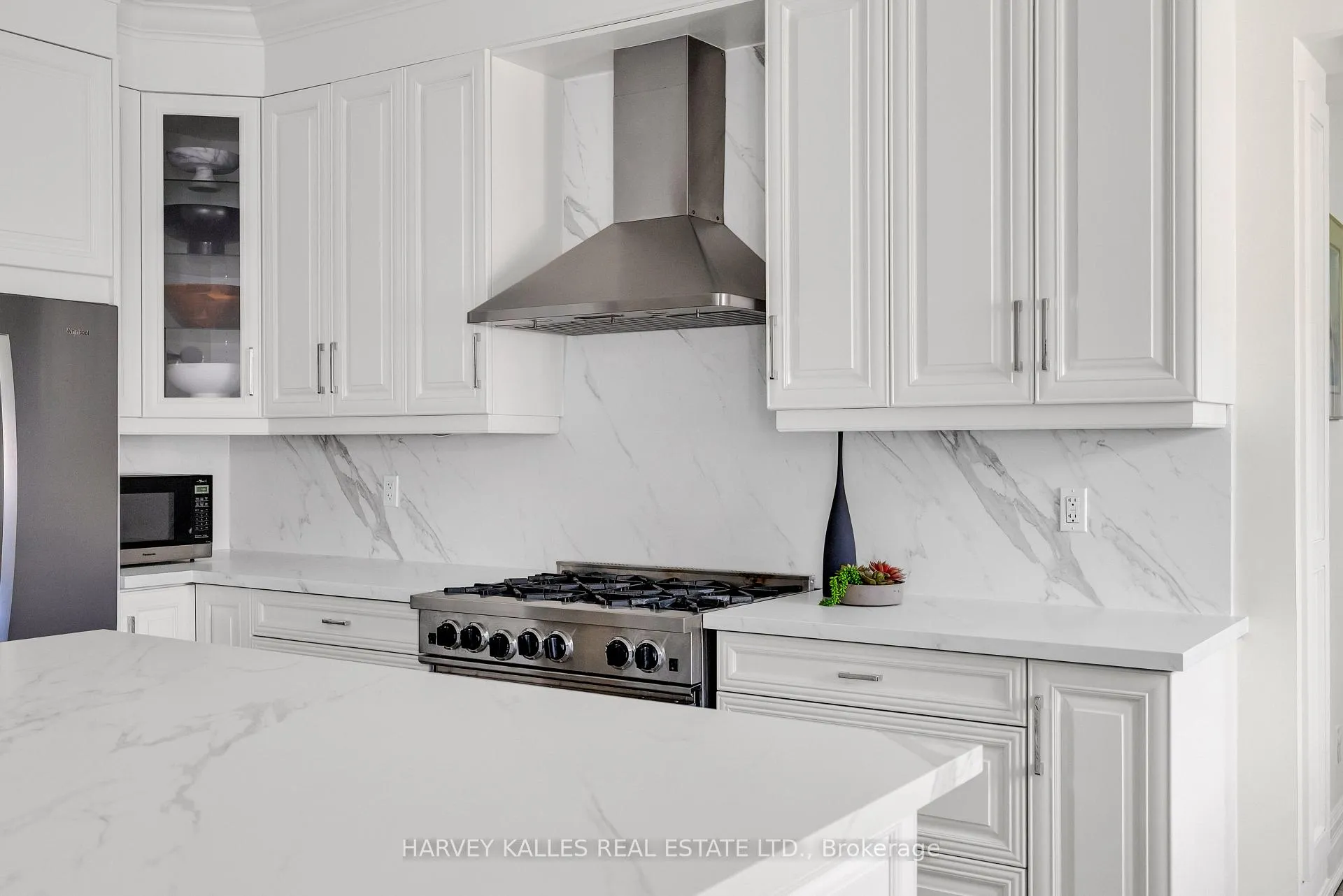 Photo 19 of 80 Lynnhaven Road, Toronto, Englemount-Lawrence — HOMEH