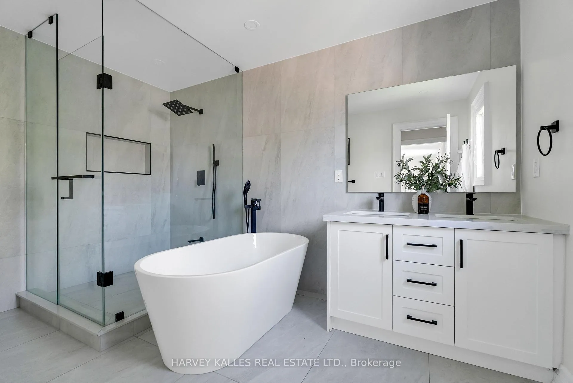 Photo 29 of 80 Lynnhaven Road, Toronto, Englemount-Lawrence — HOMEH