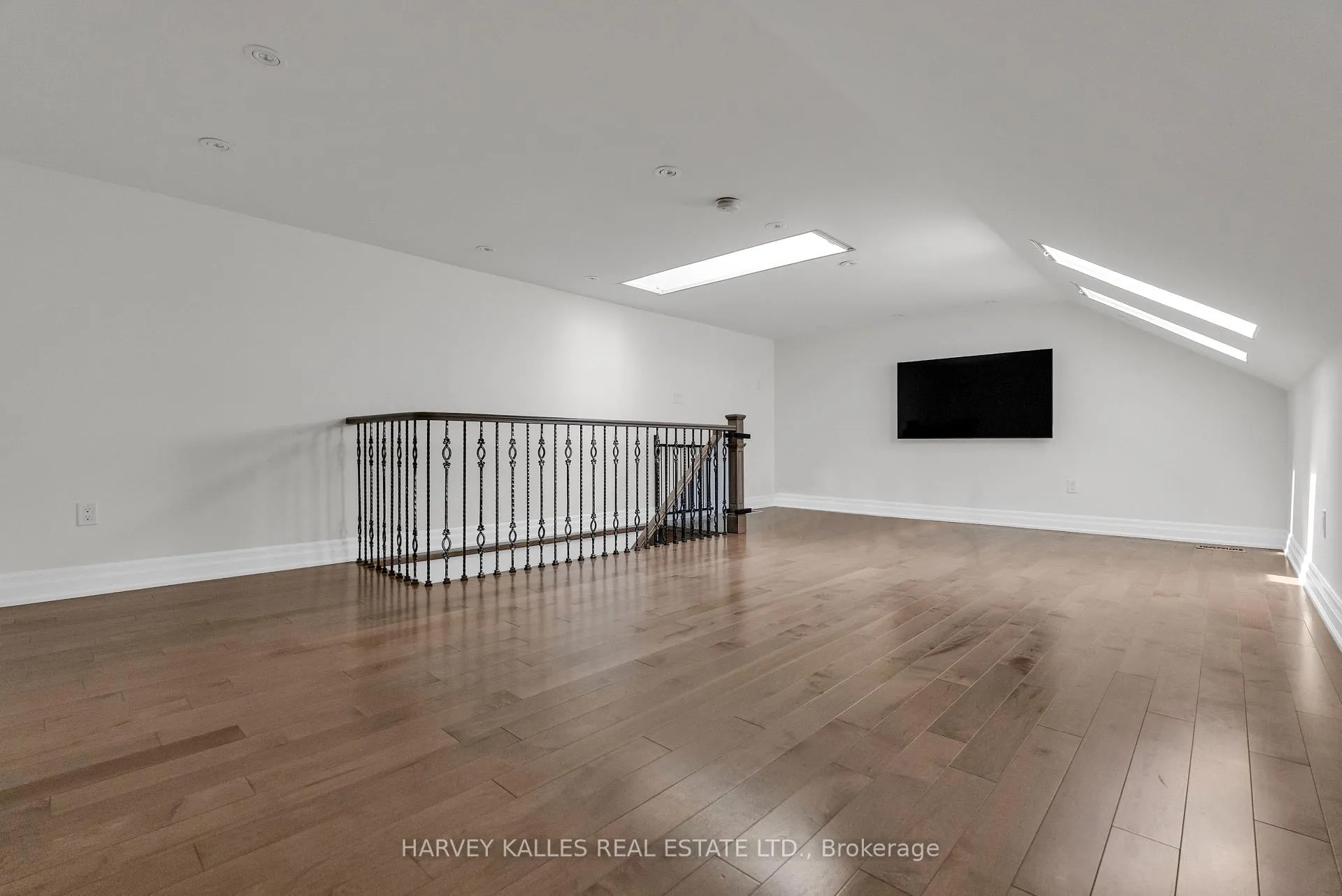 Photo 38 of 80 Lynnhaven Road, Toronto, Englemount-Lawrence — HOMEH