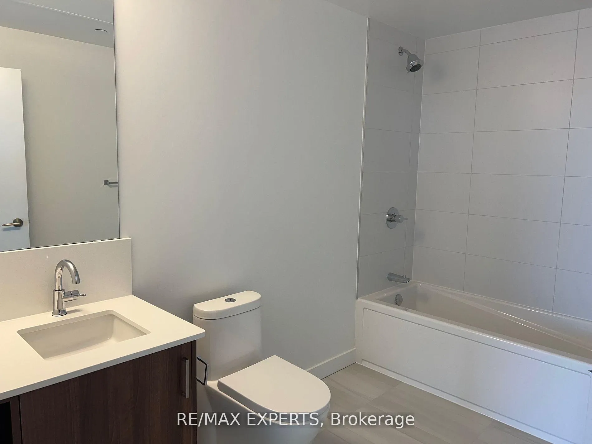 Photo 13 of Unit 605, 681 Yonge Street, Barrie, Painswick South — HOMEH