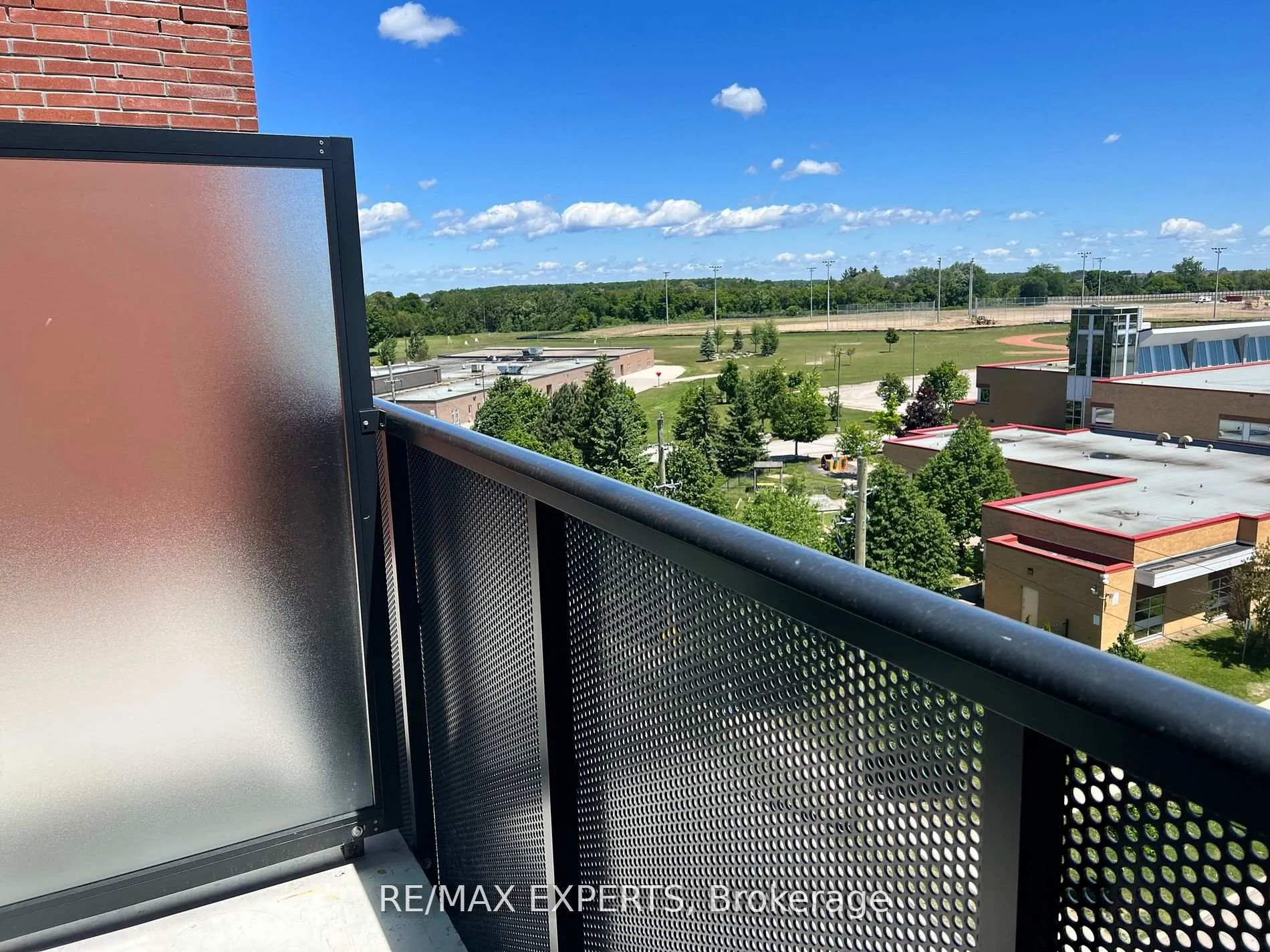 Photo 15 of Unit 605, 681 Yonge Street, Barrie, Painswick South — HOMEH