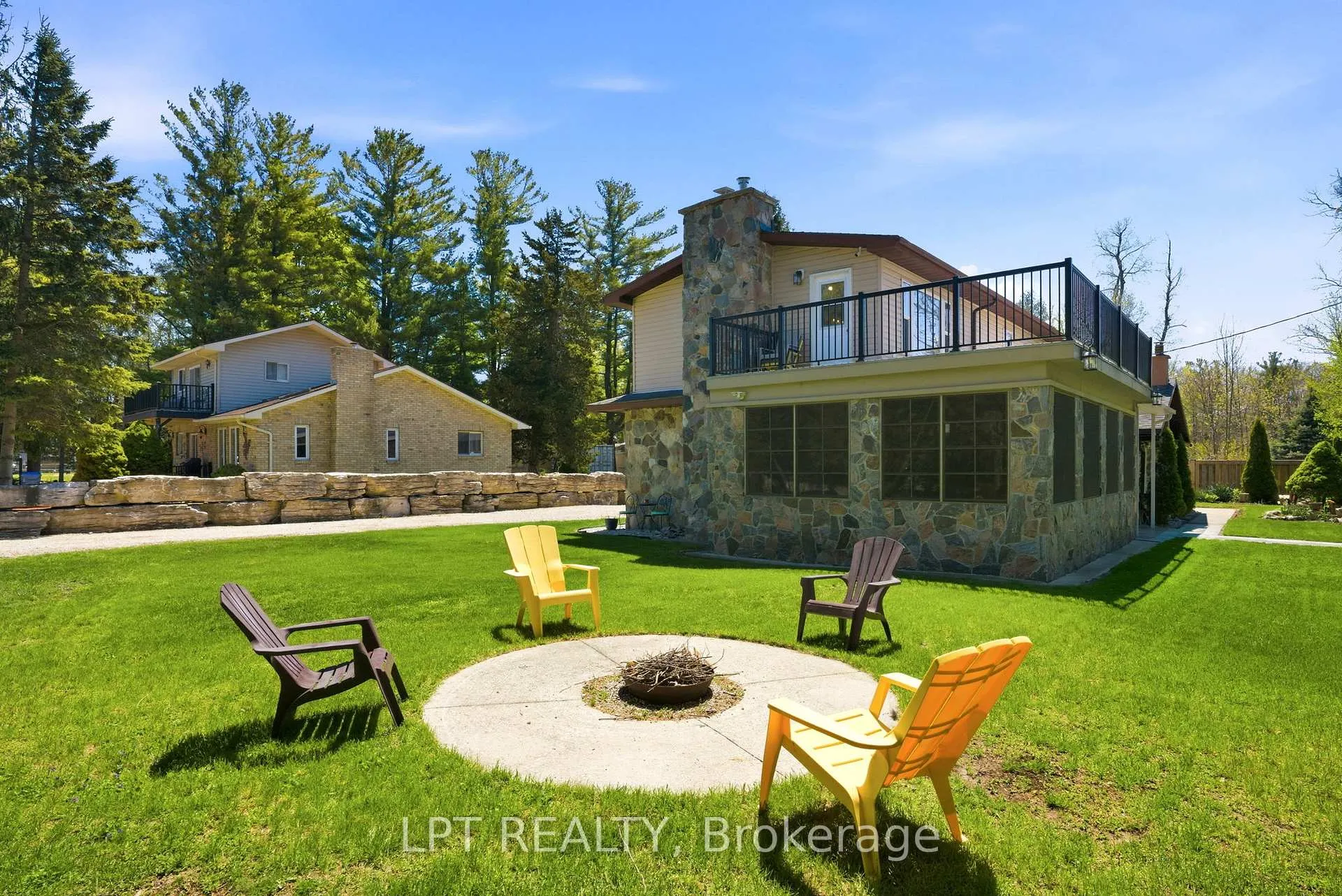 Photo 6 of 9996 Huron Street, Lambton Shores, Port Franks — HOMEH