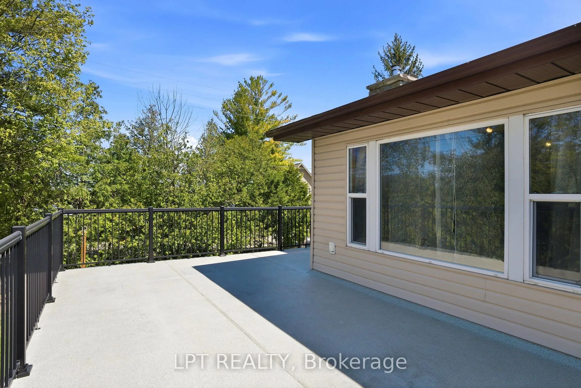 Photo 33 of 9996 Huron Street, Lambton Shores, Port Franks — HOMEH