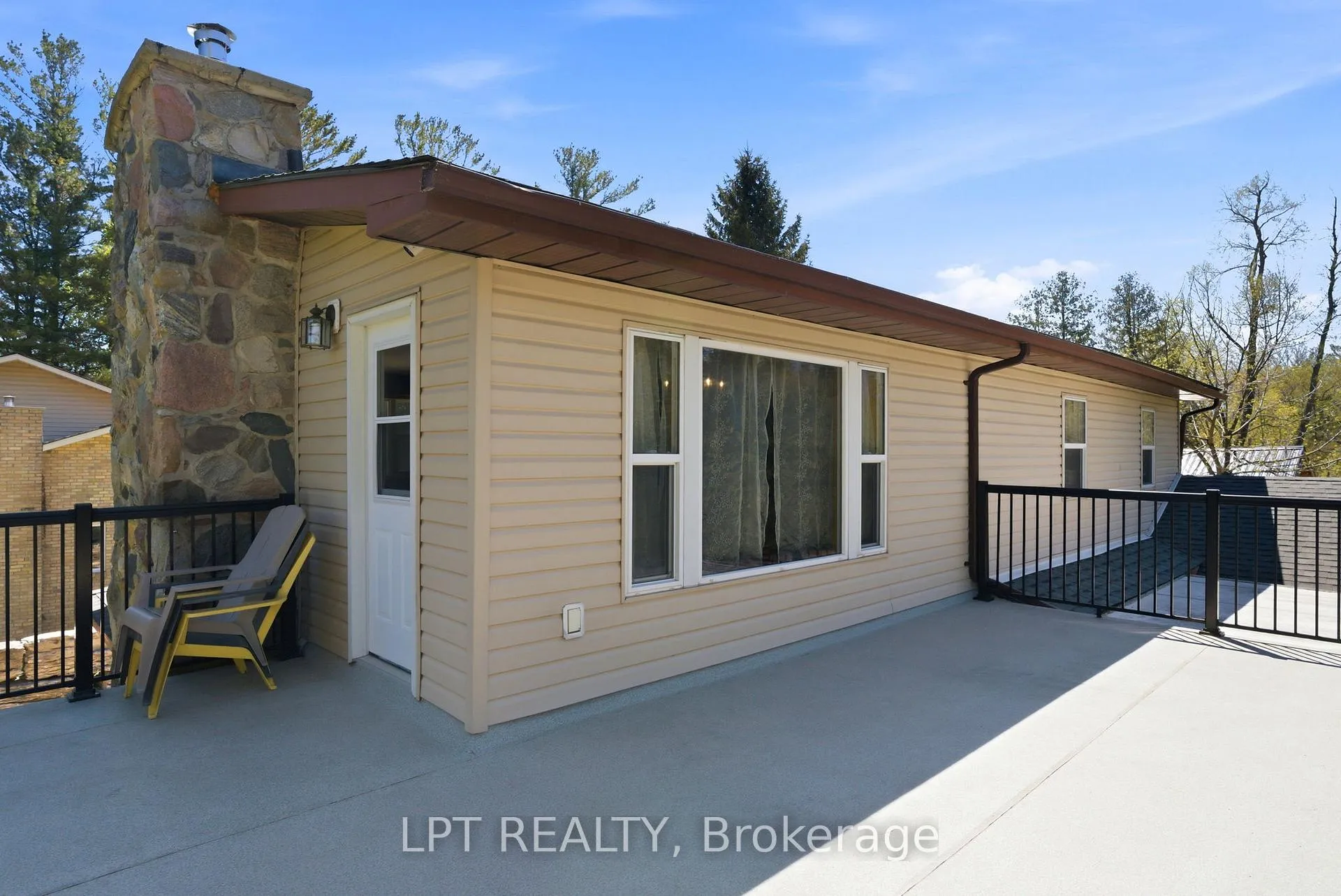 Photo 35 of 9996 Huron Street, Lambton Shores, Port Franks — HOMEH