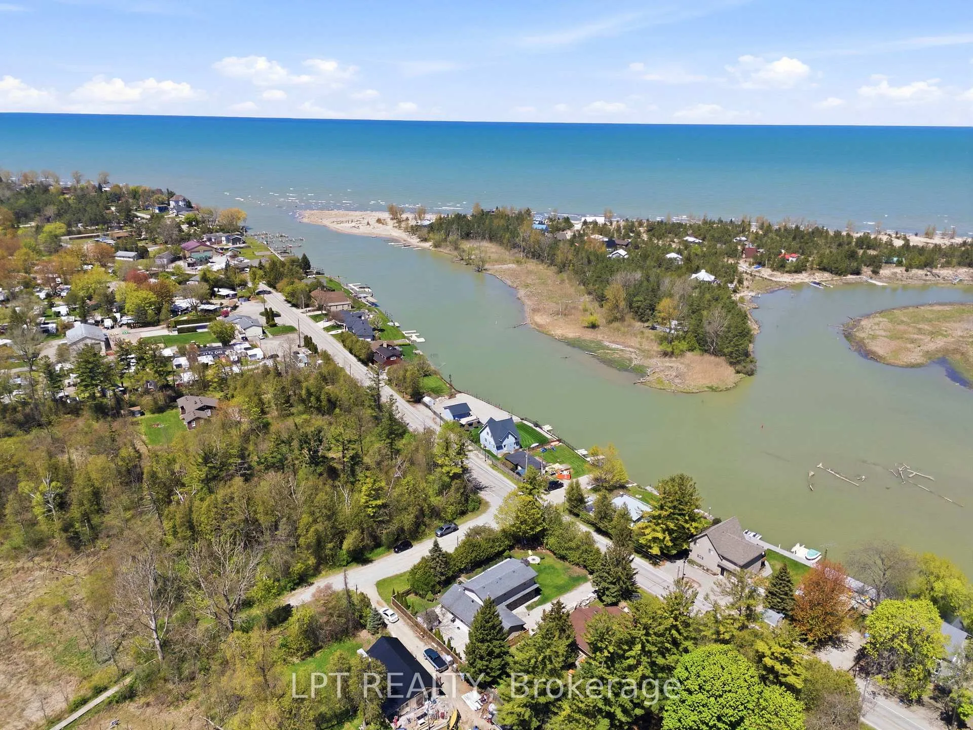 Photo 46 of 9996 Huron Street, Lambton Shores, Port Franks — HOMEH