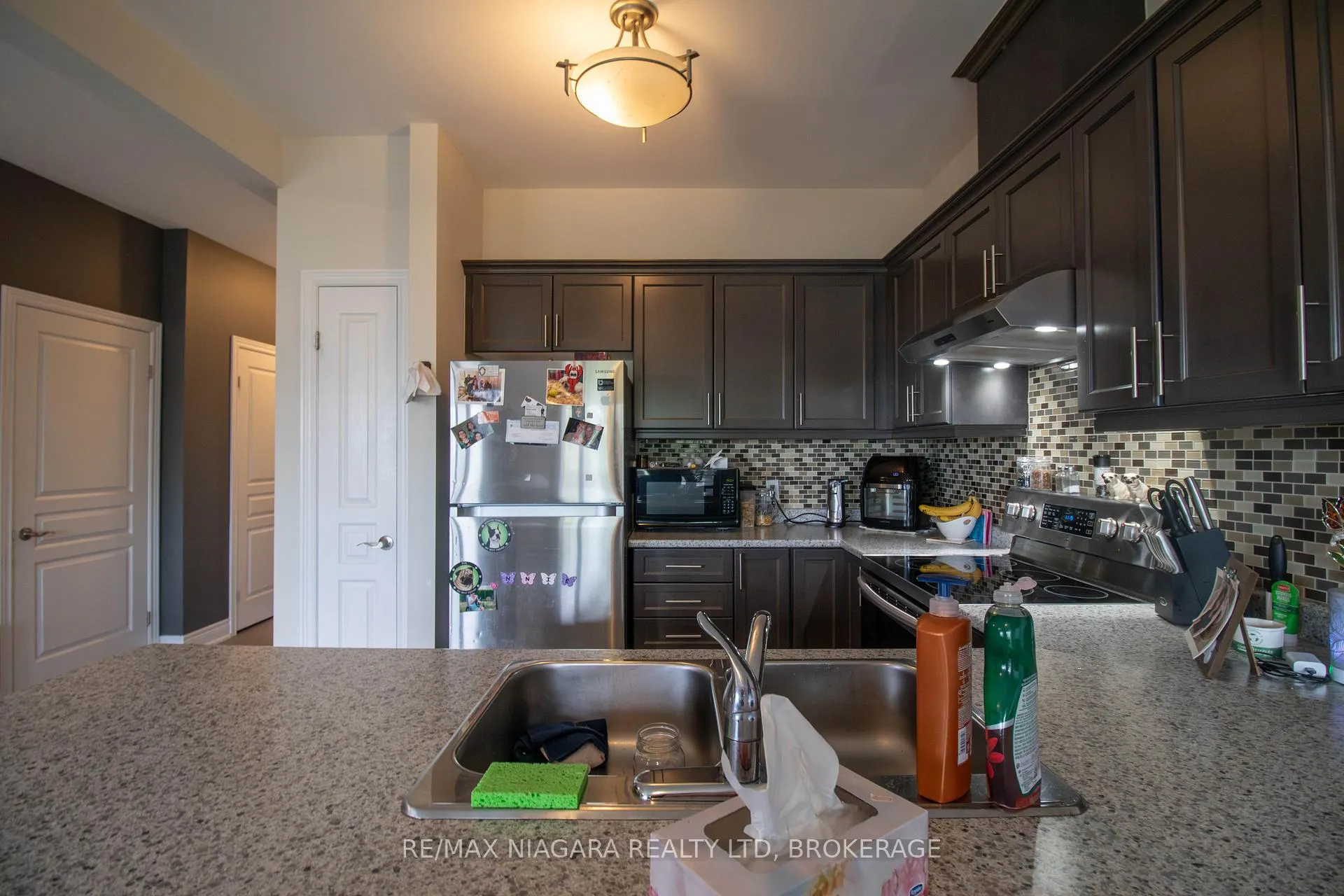 Photo 14 of Unit MAIN, 24 Manhattan Court, St. Catharines, Haig — HOMEH