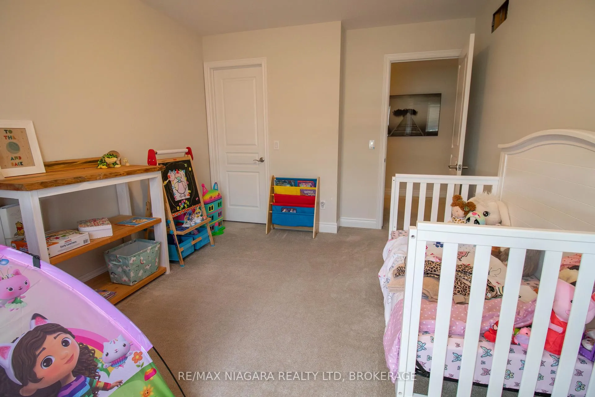 Photo 17 of Unit MAIN, 24 Manhattan Court, St. Catharines, Haig — HOMEH