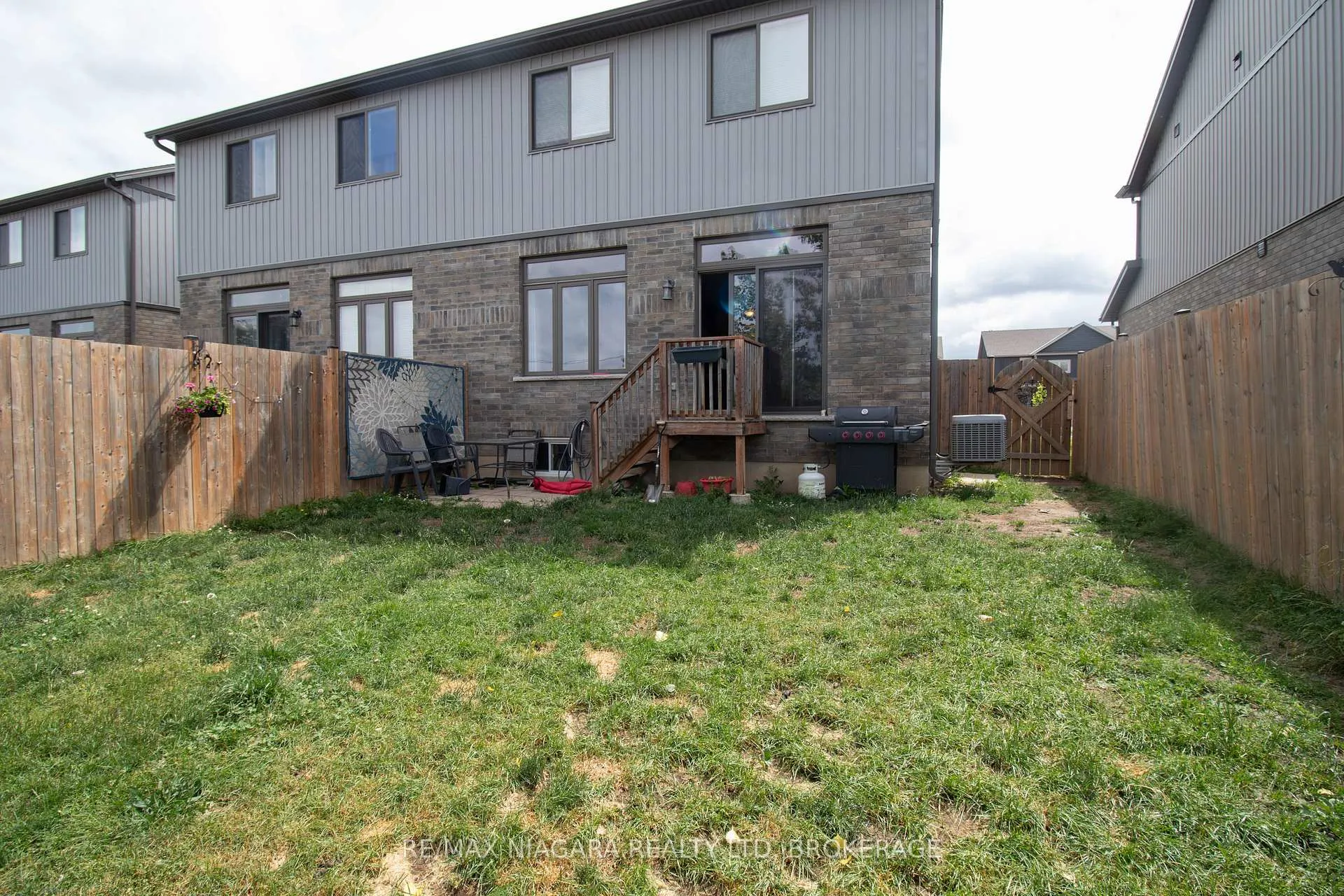 Photo 30 of Unit MAIN, 24 Manhattan Court, St. Catharines, Haig — HOMEH