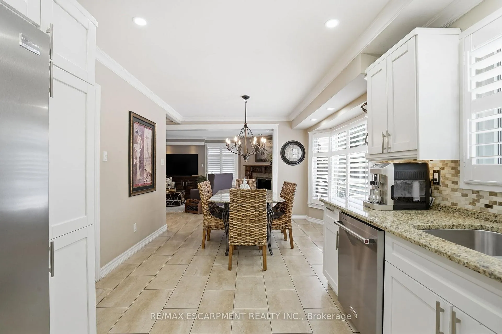 Photo 14 of 9 Stone Gate Drive, Grimsby, Grimsby Beach — HOMEH