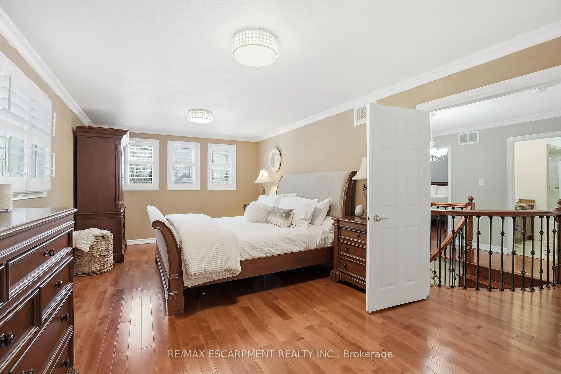 Photo 24 of 9 Stone Gate Drive, Grimsby, Grimsby Beach — HOMEH
