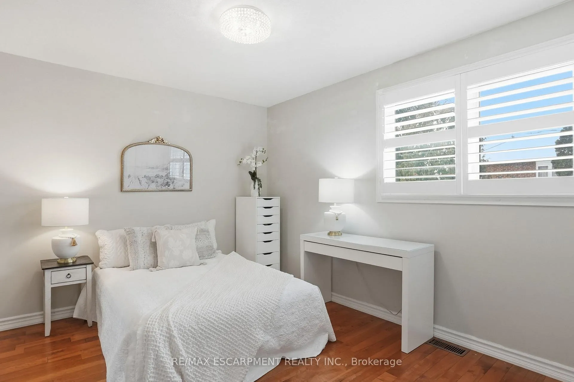 Photo 29 of 9 Stone Gate Drive, Grimsby, Grimsby Beach — HOMEH