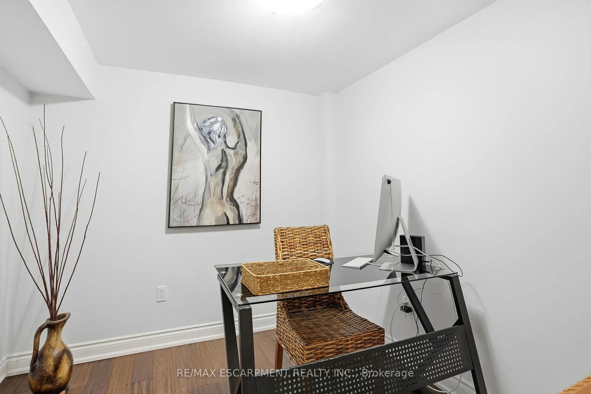 Photo 38 of 9 Stone Gate Drive, Grimsby, Grimsby Beach — HOMEH