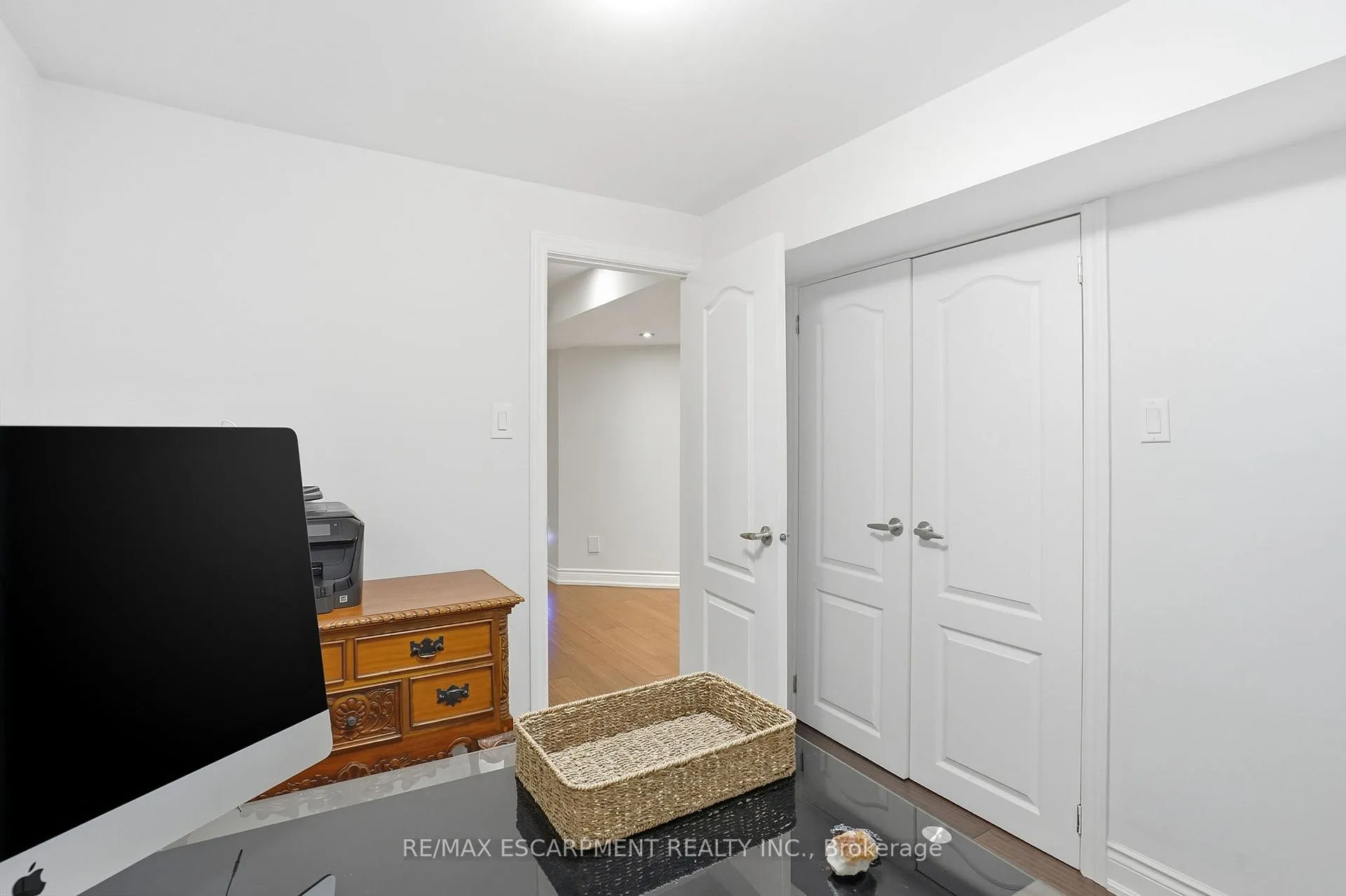 Photo 39 of 9 Stone Gate Drive, Grimsby, Grimsby Beach — HOMEH