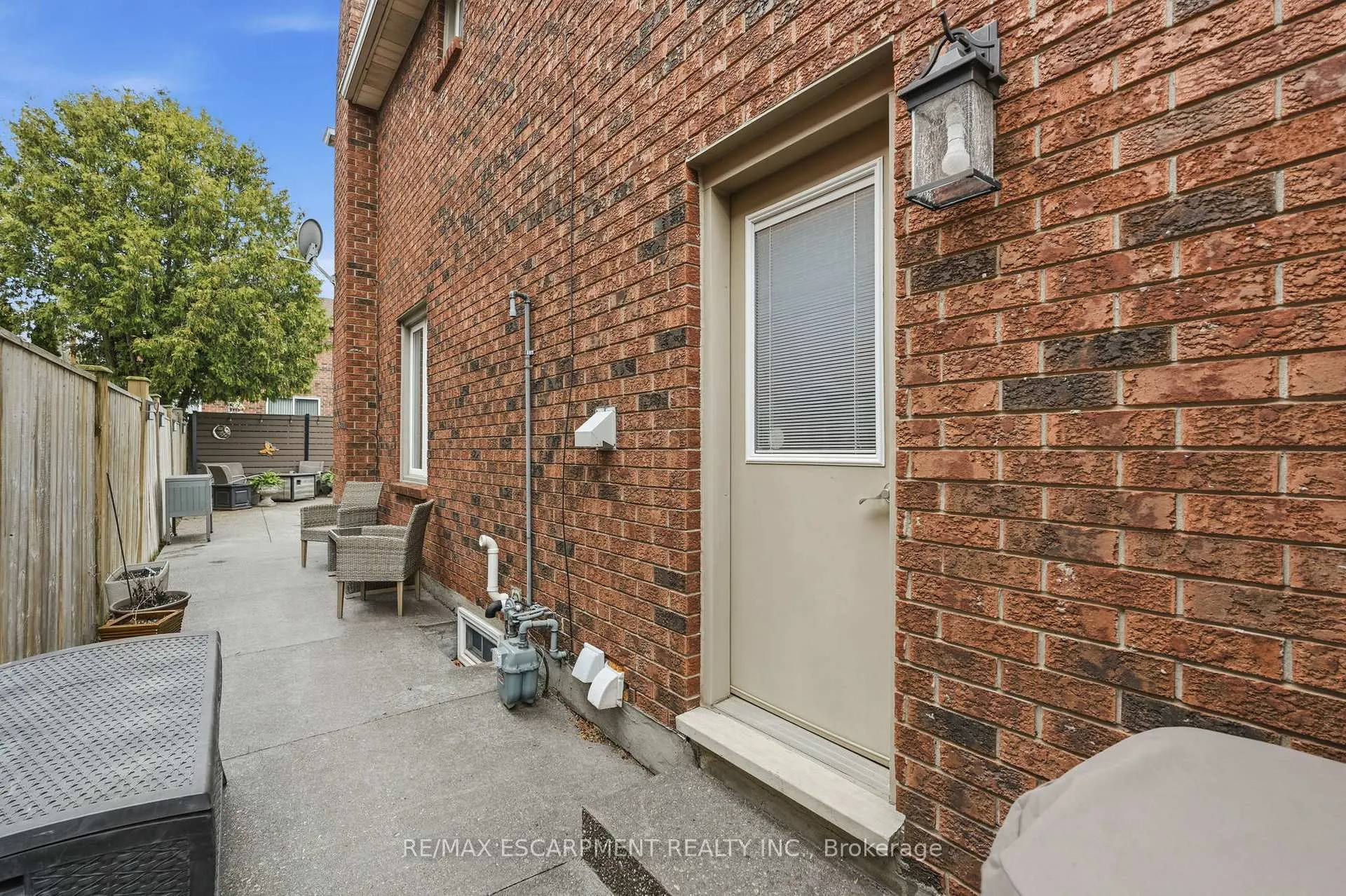 Photo 44 of 9 Stone Gate Drive, Grimsby, Grimsby Beach — HOMEH