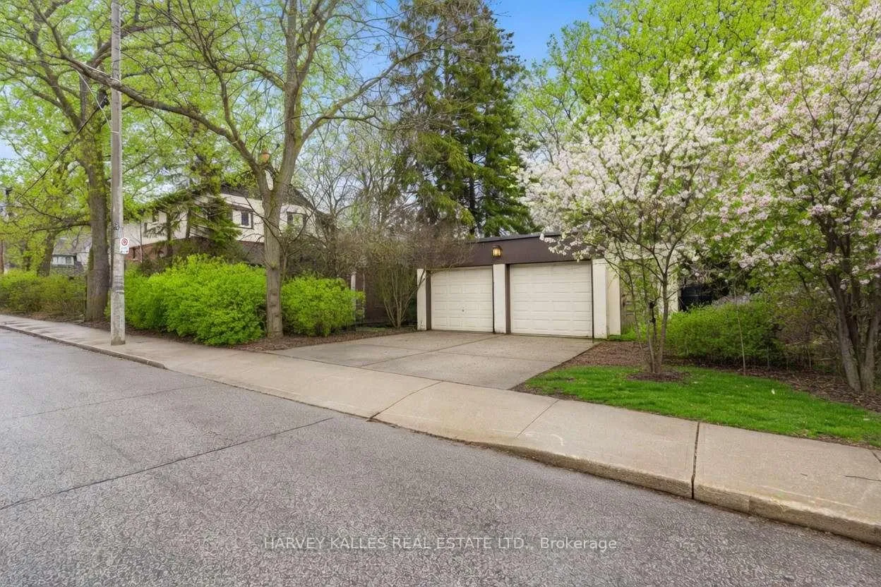 Photo 4 of 1350 Mount Pleasant Road, Toronto, Lawrence Park South — HOMEH
