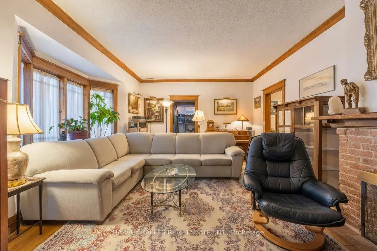 Photo 9 of 1350 Mount Pleasant Road, Toronto, Lawrence Park South — HOMEH