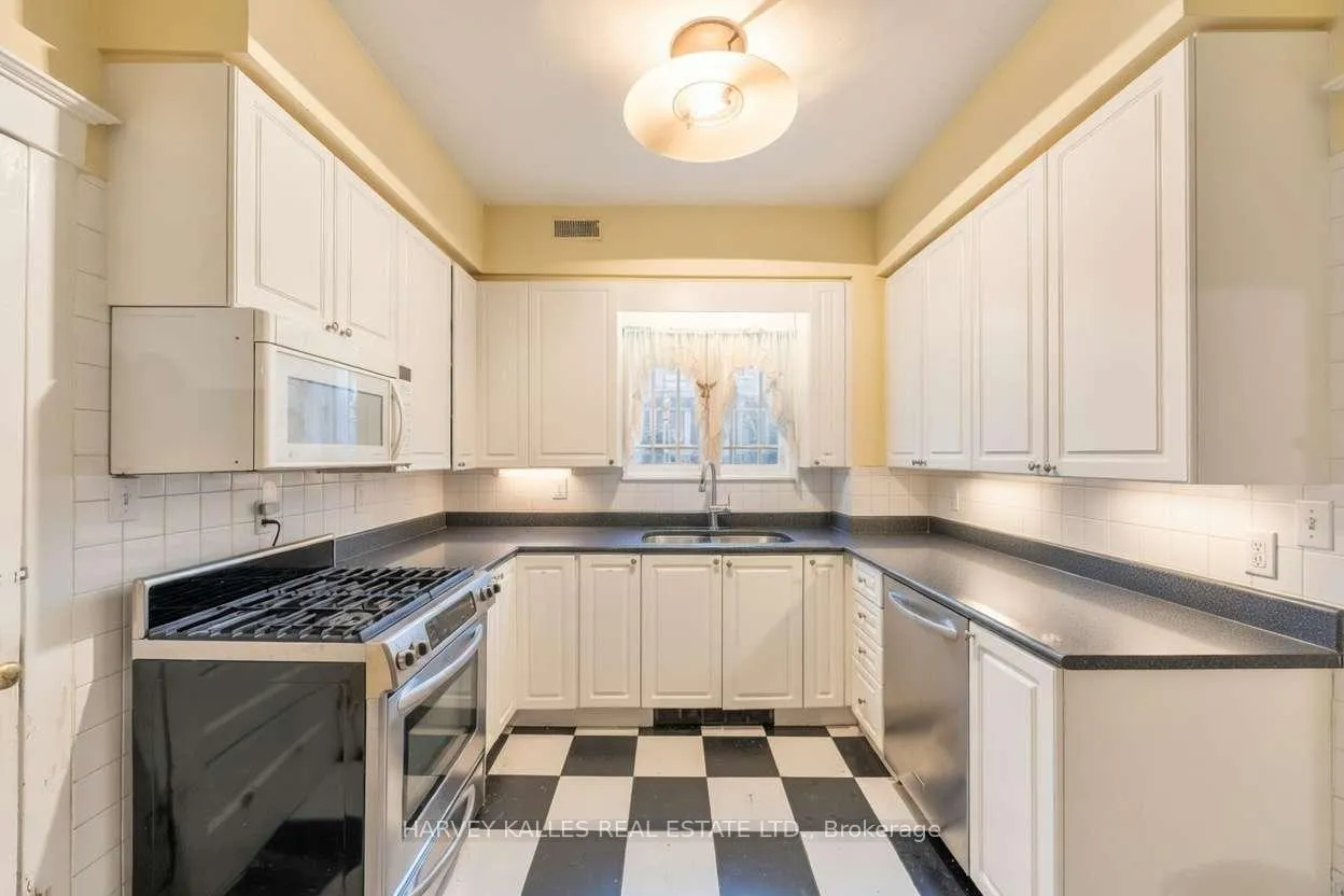 Photo 12 of 1350 Mount Pleasant Road, Toronto, Lawrence Park South — HOMEH