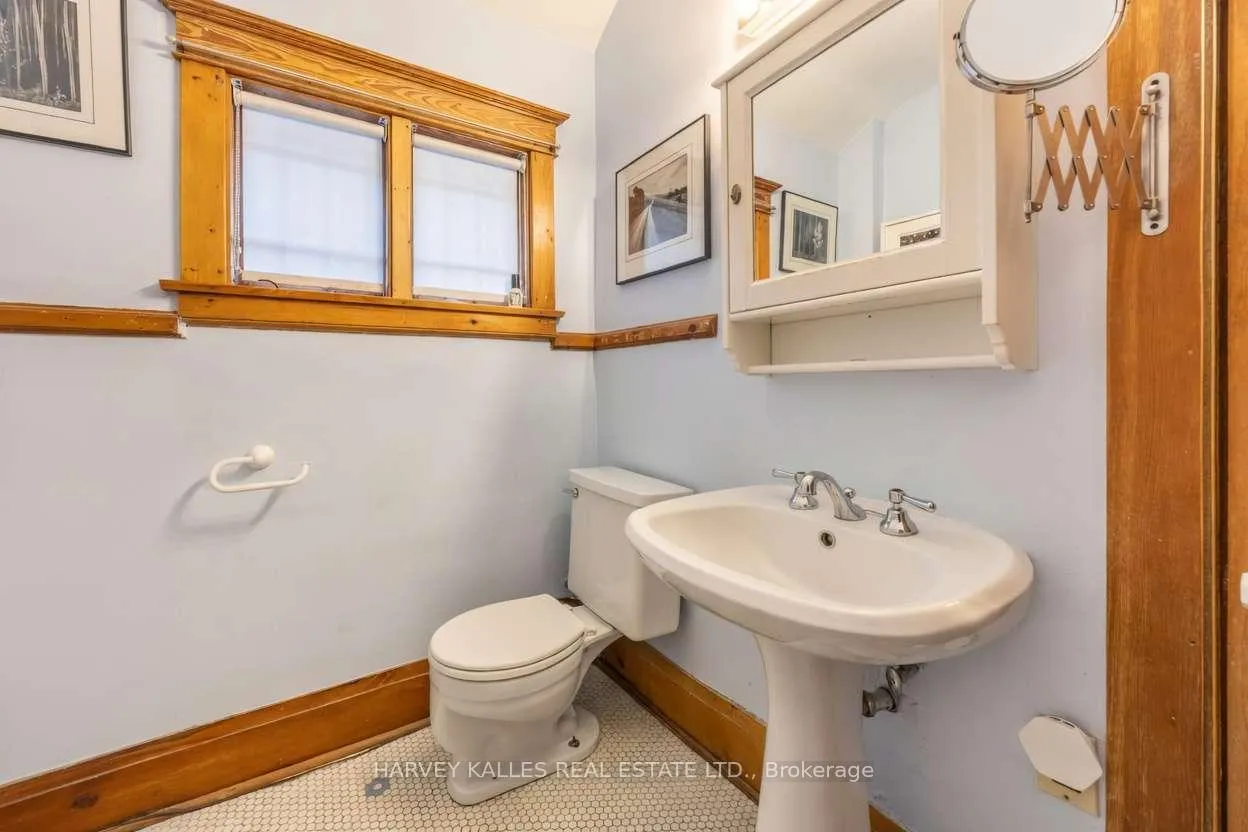 Photo 13 of 1350 Mount Pleasant Road, Toronto, Lawrence Park South — HOMEH