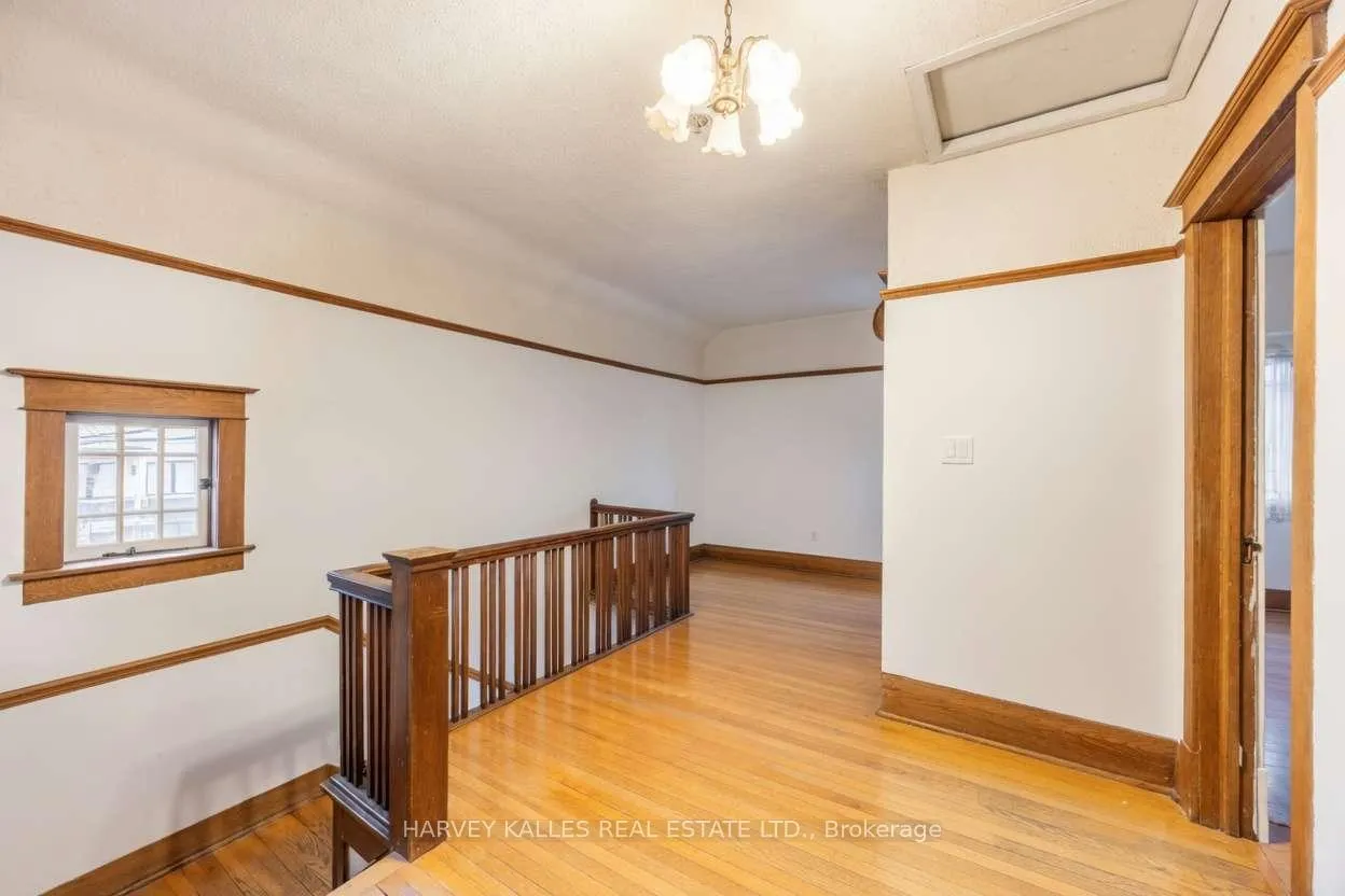 Photo 15 of 1350 Mount Pleasant Road, Toronto, Lawrence Park South — HOMEH