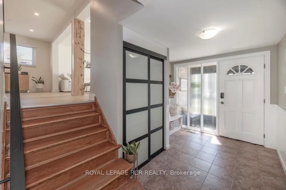 Photo 3 of 71 Morgandale Crescent, Orangeville — HOMEH