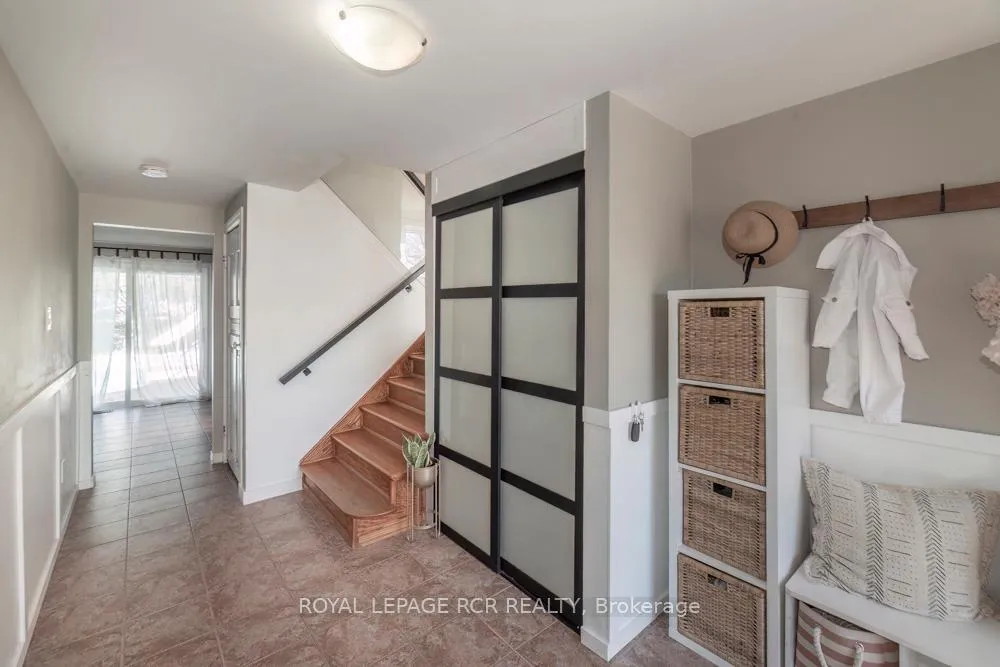 Photo 4 of 71 Morgandale Crescent, Orangeville — HOMEH