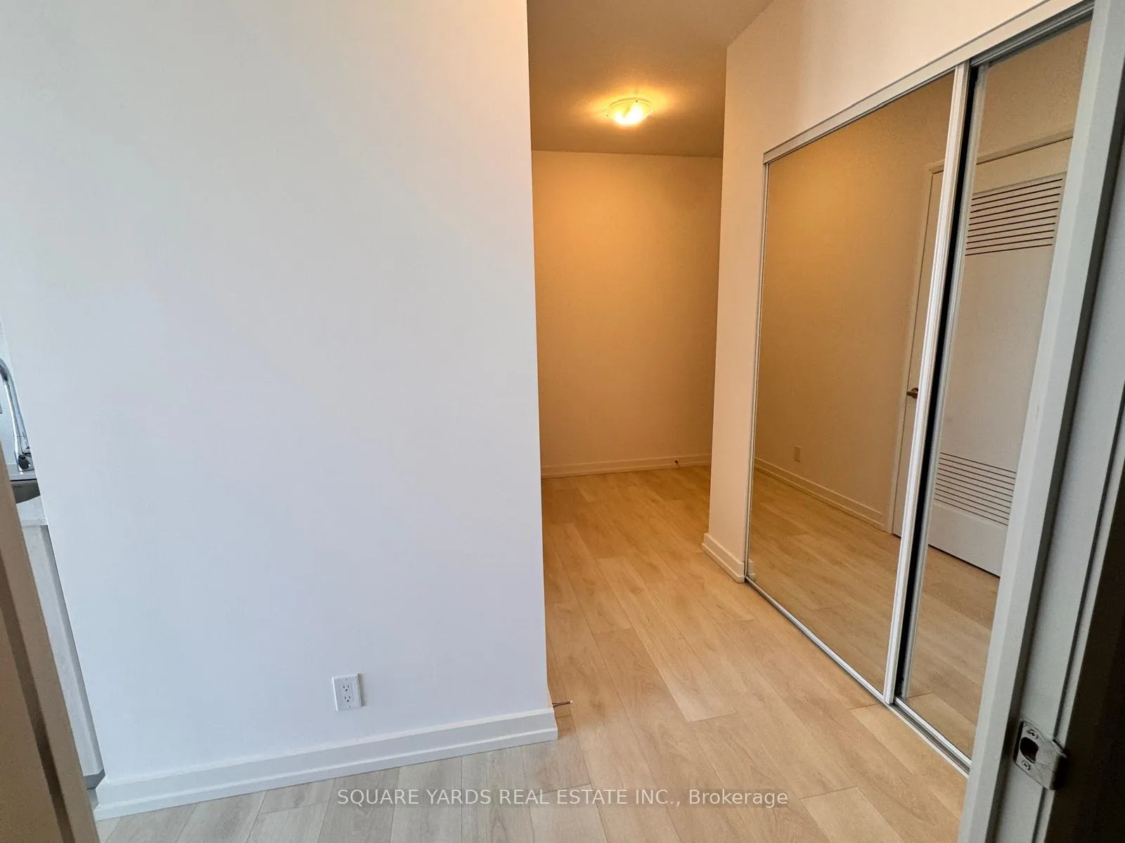 Photo 5 of Unit 2706, 75 James Street S, Hamilton, Durand — HOMEH