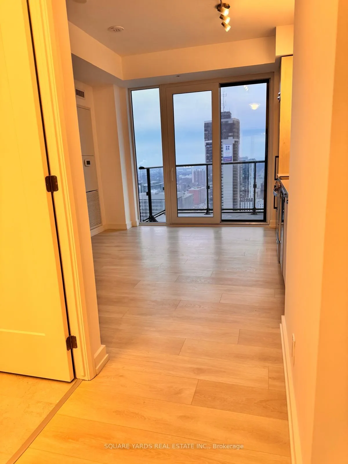 Photo 31 of Unit 2706, 75 James Street S, Hamilton, Durand — HOMEH