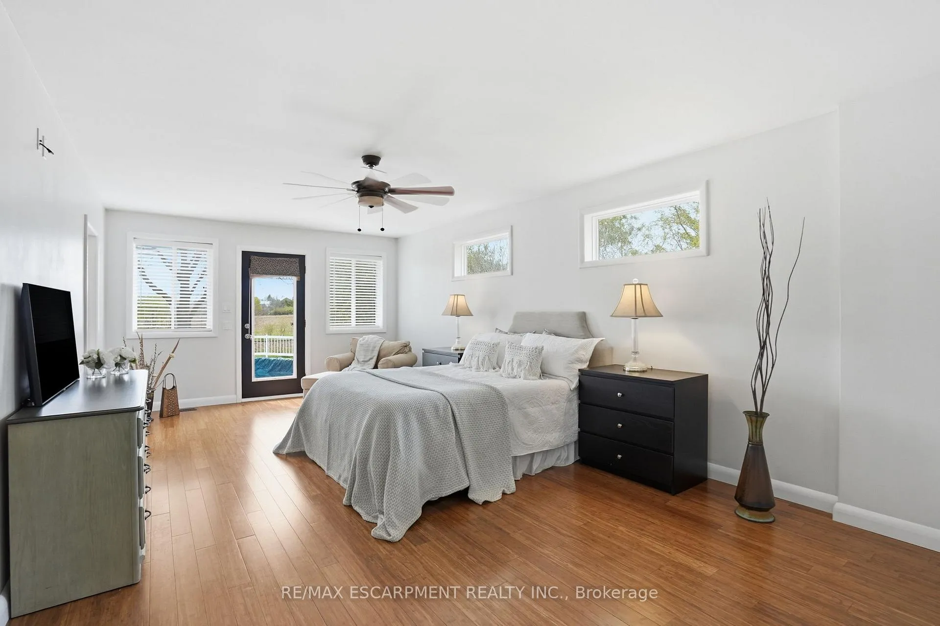 Photo 16 of 31 Algonquin Avenue, Hamilton, Rural Flamborough — HOMEH