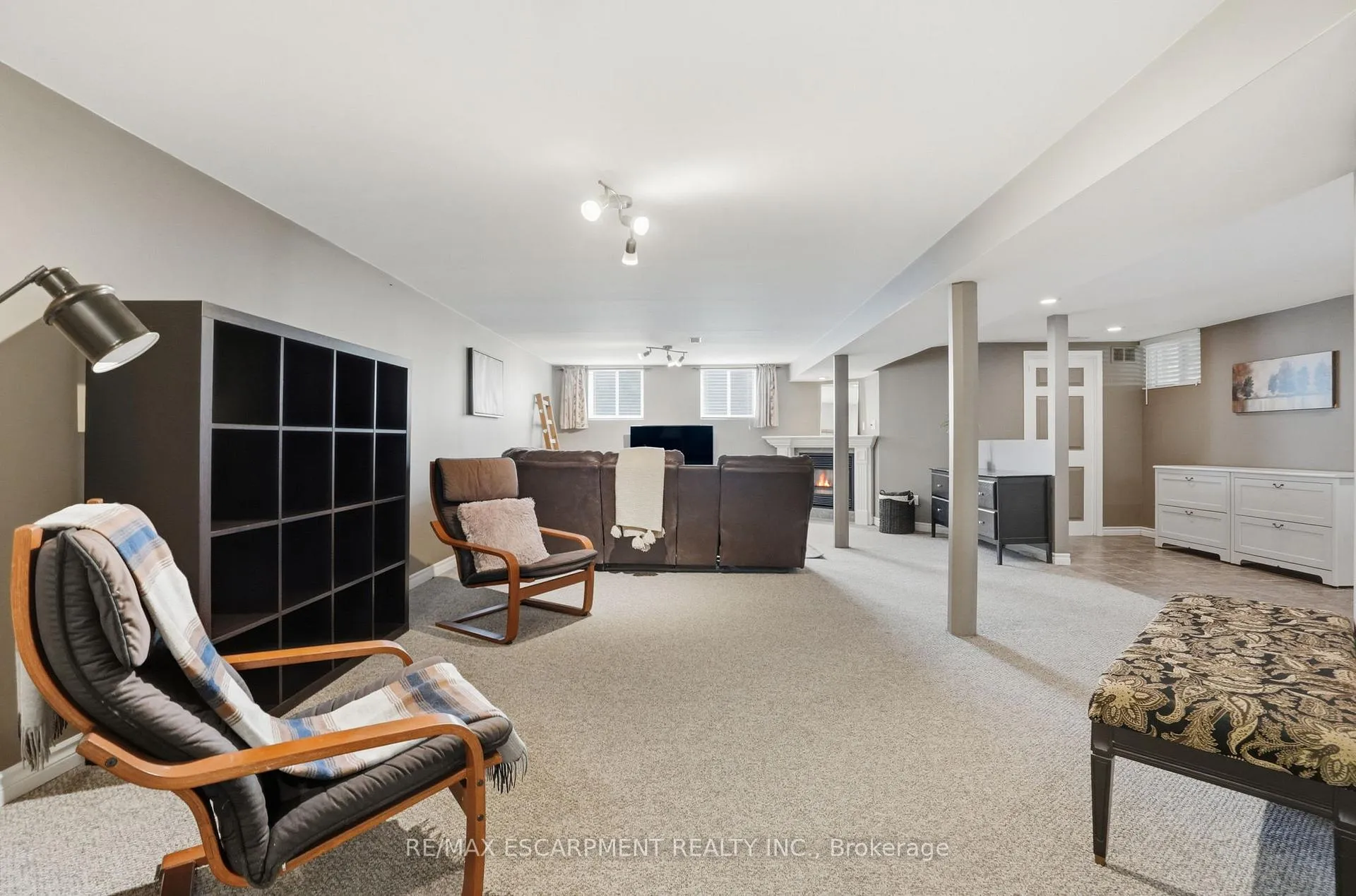 Photo 31 of 31 Algonquin Avenue, Hamilton, Rural Flamborough — HOMEH