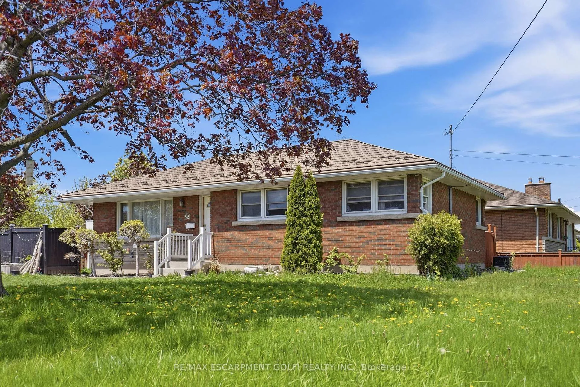 Photo 3 of 42 Sunnylea Drive, St. Catharines, Carlton/Bunting — HOMEH