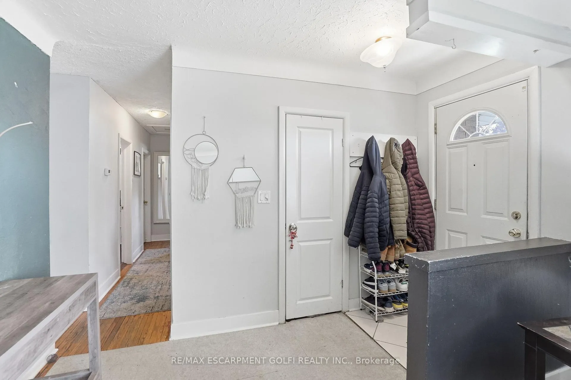 Photo 5 of 42 Sunnylea Drive, St. Catharines, Carlton/Bunting — HOMEH