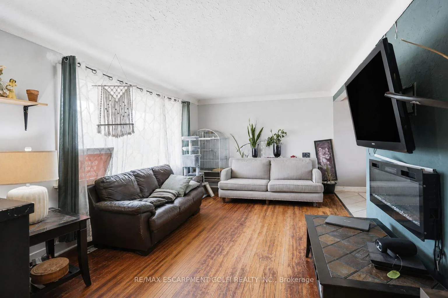 Photo 6 of 42 Sunnylea Drive, St. Catharines, Carlton/Bunting — HOMEH